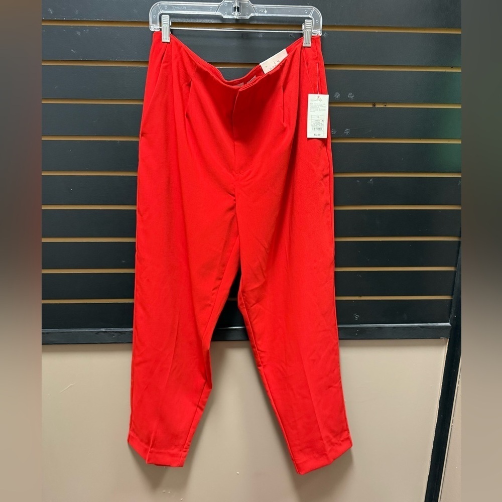 Red Tapered Leg Dress Pants โ Size 14R โ NWT